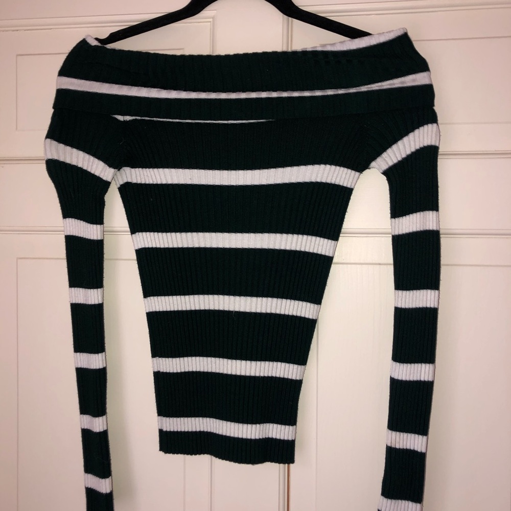 Strip Green Form Fitting Sweater